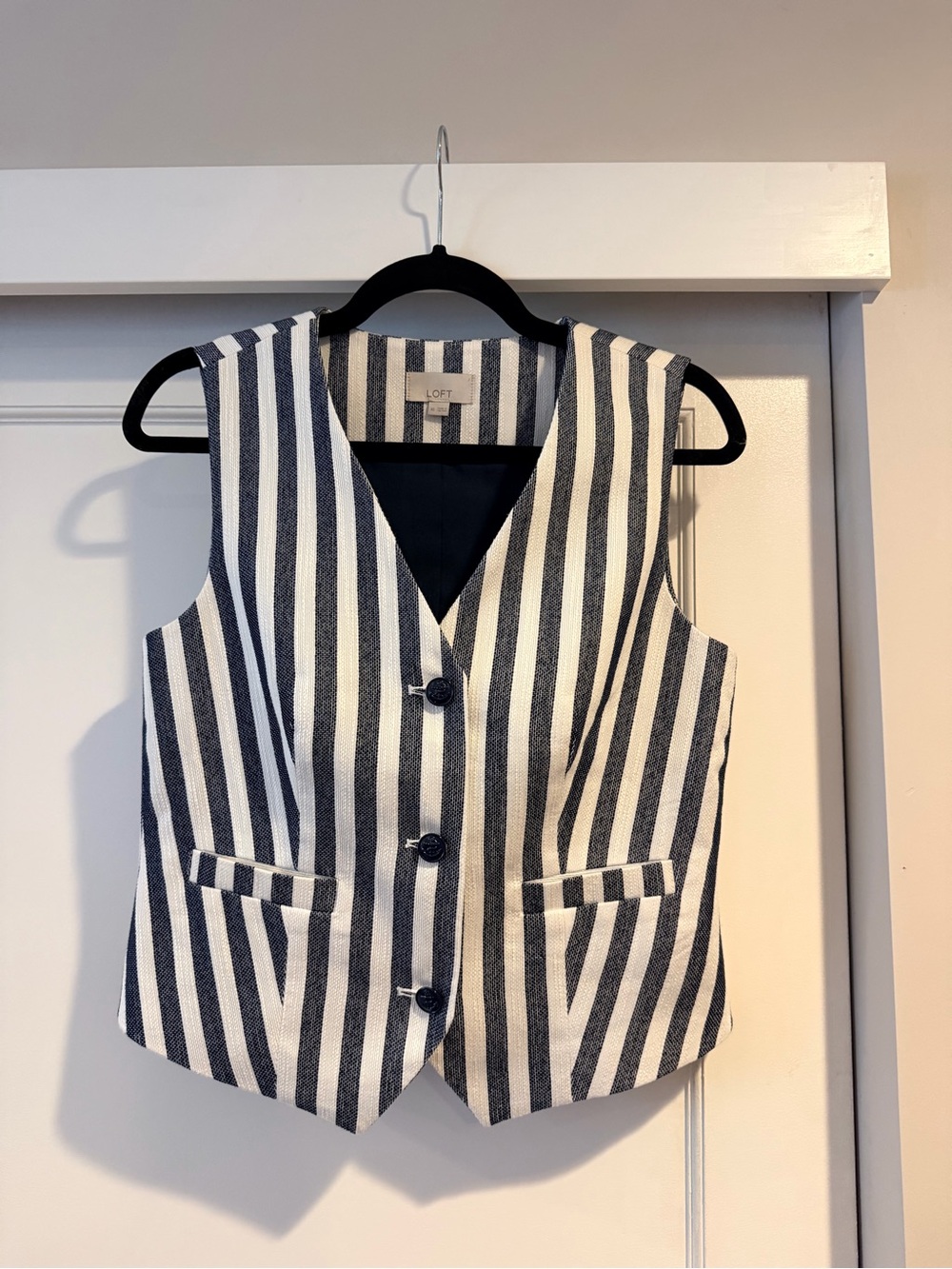 EUC Loft Striped V-Neck Button Front Vest Blue & White Size XS - Picture 2 of 7